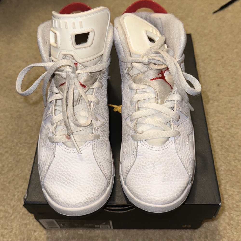 Kids Air Jordan Retro 6. Size 1.5y